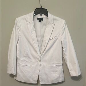 Attention Women's Elegant White Suit Jacket
